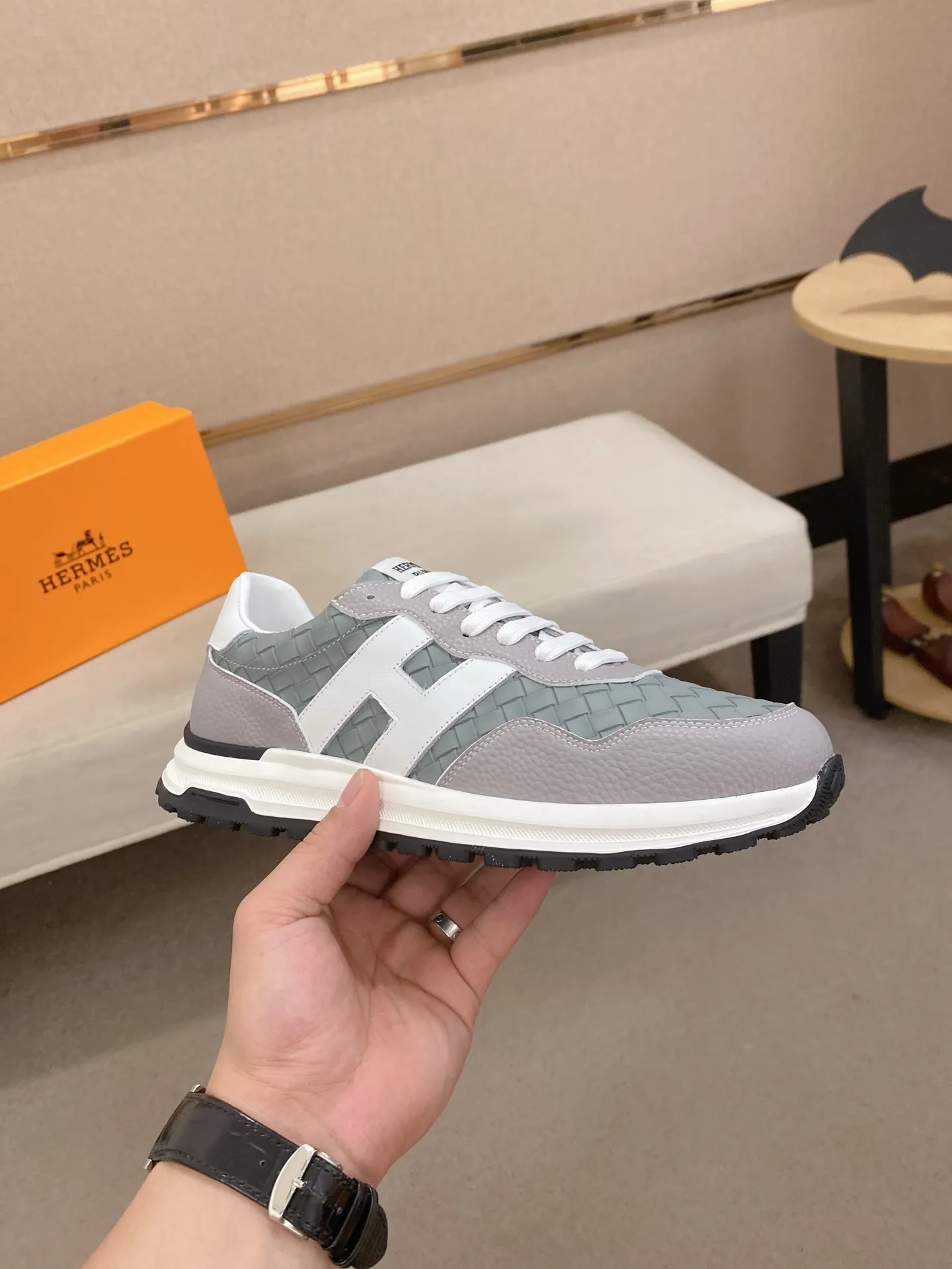 Men's clothing and shoes💰: 400💰《HERMES》【Original order·Version】Hermès; top 🔝purchasing agent🔍🔍men's latest 🇺🇸 counter sales simultaneously, imported from Italy original ▲▲cowhide ▲▲ (highlighting the high End, Nobility, Grade) Exquisite workmanship (Imported water-dyed sheepskin lining from Italy) Sole: Original sole provided by the original factory, ⚠️Exclusive double-layer activity, TPR, molded outsole; super comfortable Code number: 38-44